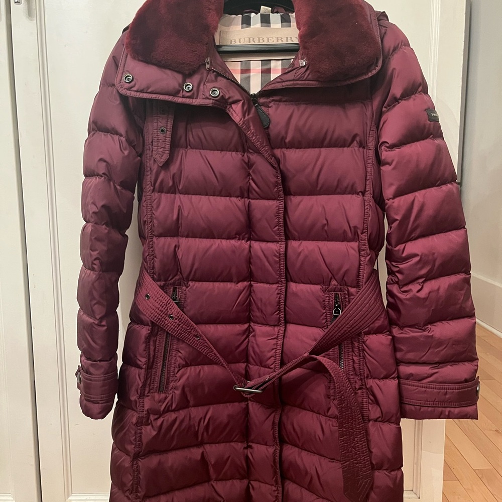 Burberry Puffer Coat with Quilted Design and High Collar